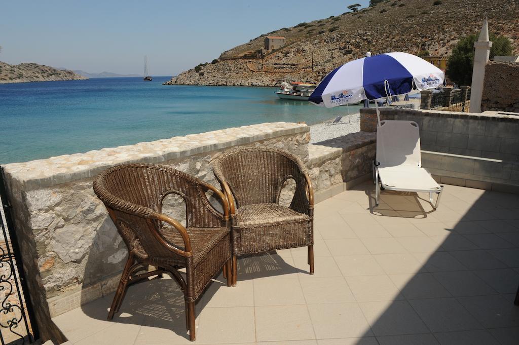 Villa Zeus Đảo Sými Ngoại thất bức ảnh