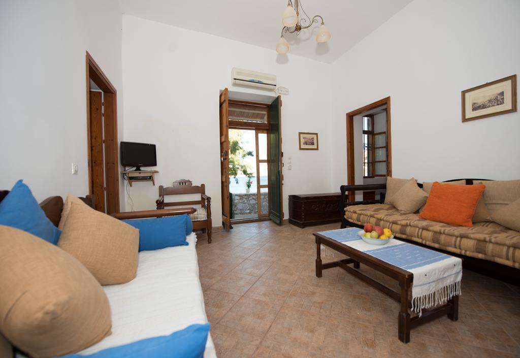 Villa Zeus Đảo Sými Ngoại thất bức ảnh